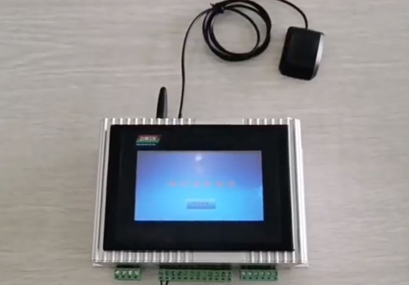 带触摸屏4g集中器